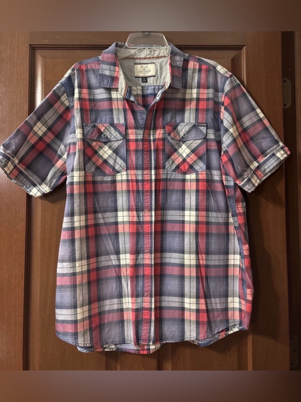 Men’s flag and anthem button front short sleeve shirt, size XL